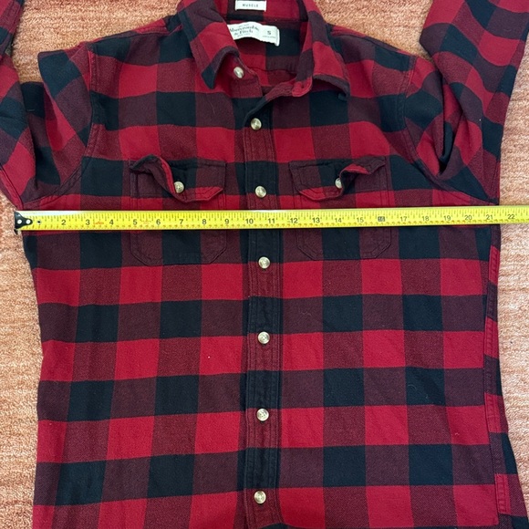 Abercrombie & Fitch Red and Black Casual Button Down Shirt - Picture 4 of 6